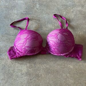 Women’s Victoria Secret biofit Demi uplift bra size 36B